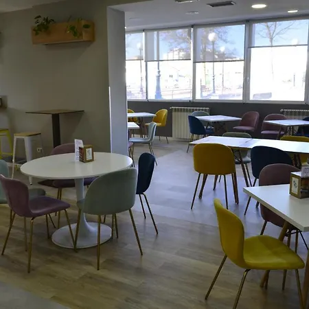 Alda Ciudad De מלון 3*