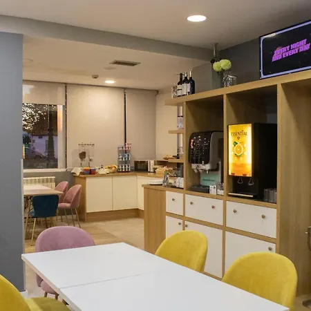 מלון Alda Ciudad De