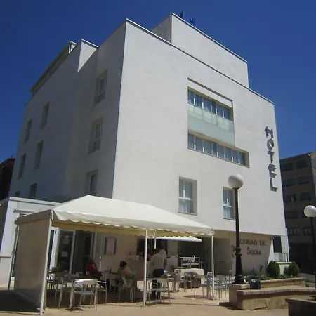 מלון Alda Ciudad De 3*